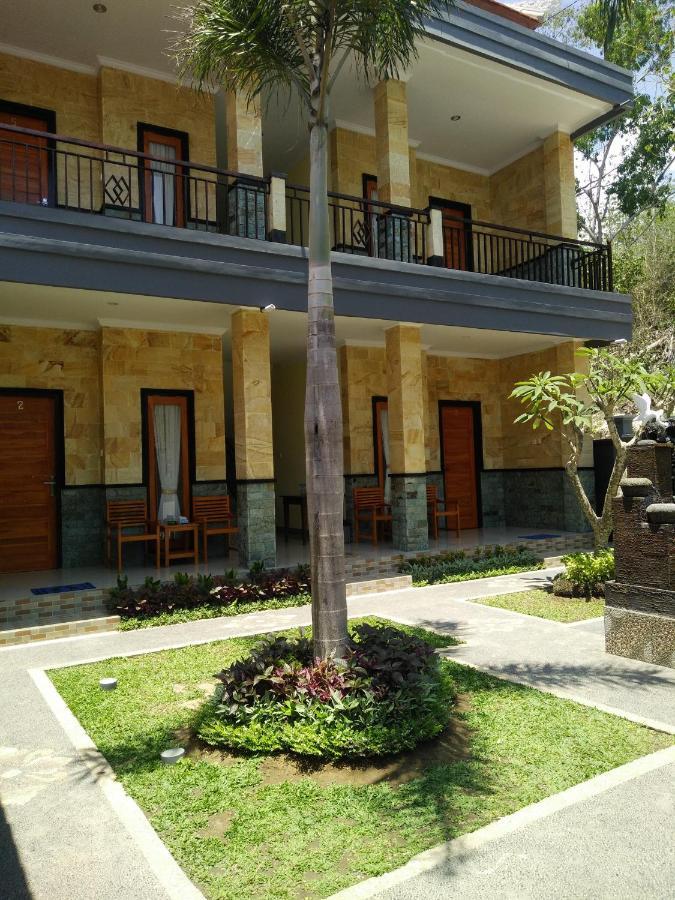 Yudis Homestay Toyapakeh Εξωτερικό φωτογραφία